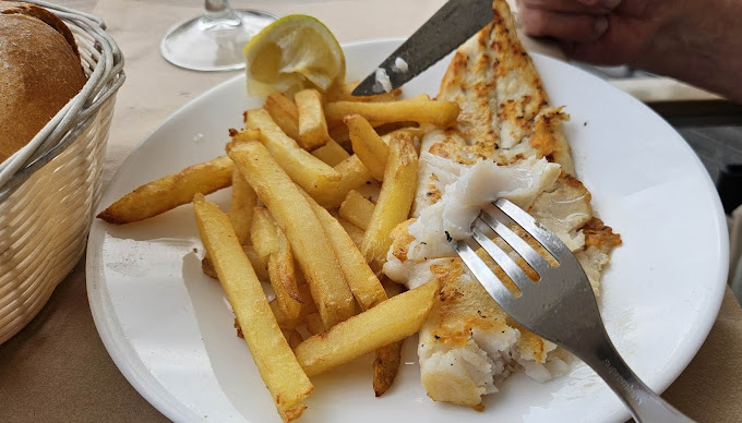 Pescado con Papas Fritas
